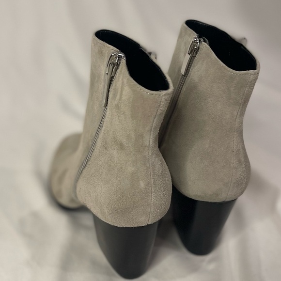 Nine West Neva2 Ankle Boot women size 8.5M gray suede 3 in. heel dbl zipper NWOB - Picture 7 of 12